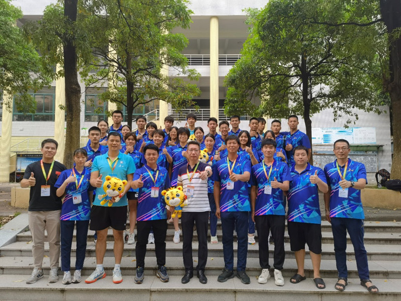 广州游泳代表队打破省中运会纪录再创新高 广州游泳代表队打破省中运会纪录再创新高