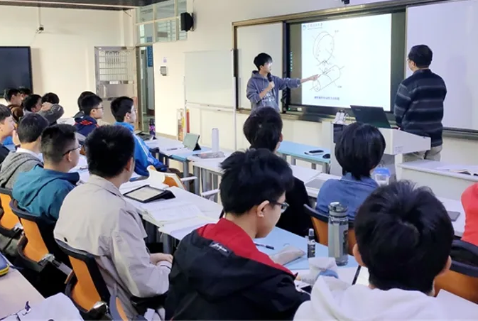 【生命化课堂】让学生的思维之花绽放生命的光彩